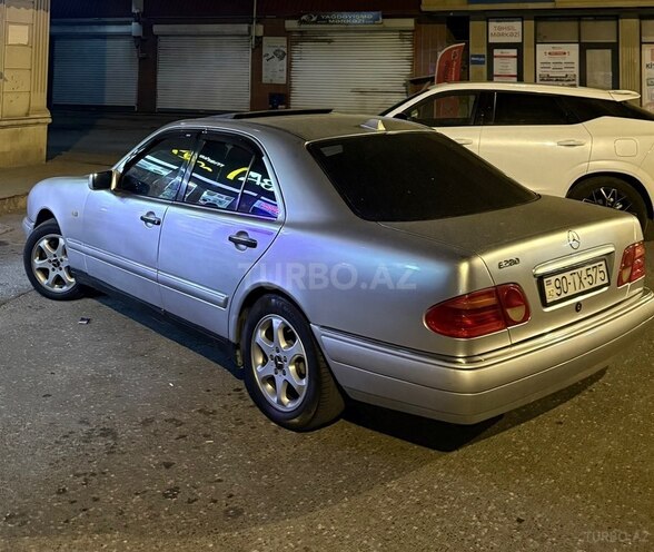 Mercedes E 280 1997, 335,000 km - 2.8 l - Bakı