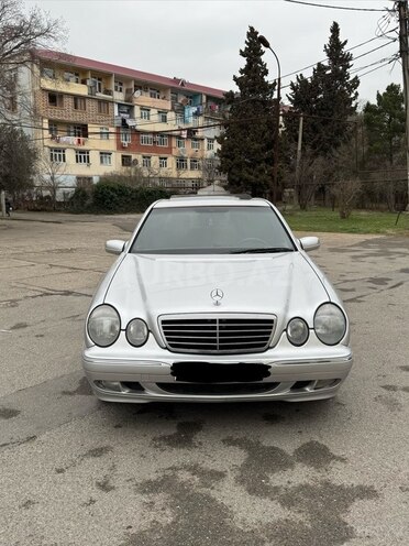 Mercedes E 270 1999, 389,000 km - 2.7 l - Sumqayıt
