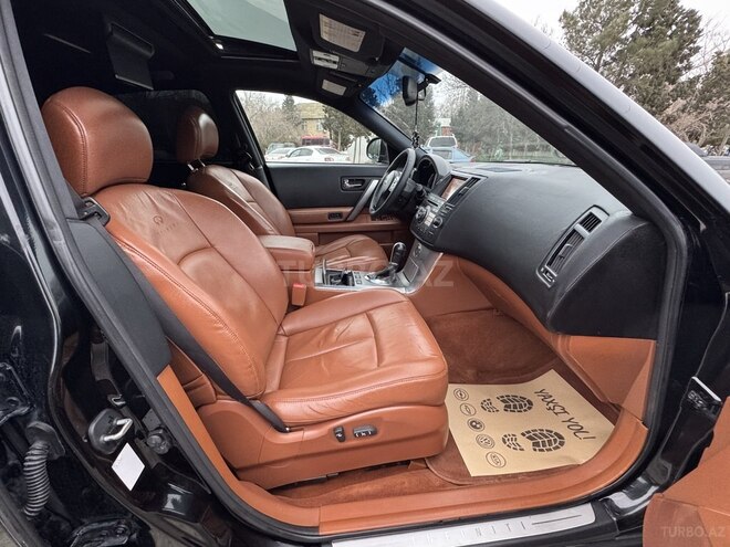 Infiniti FX35-2