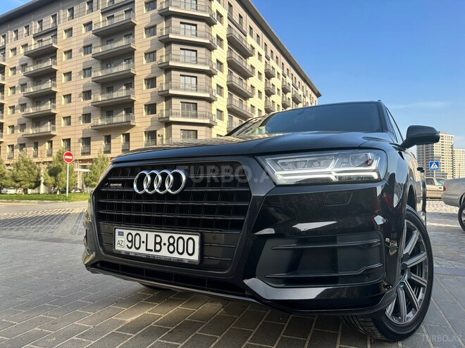 Audi Q7-7