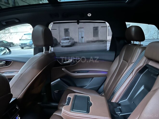 Audi Q7-15