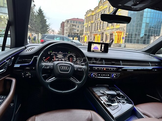 Audi Q7-14