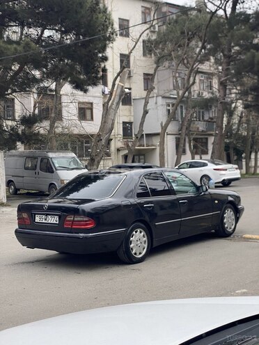 Mercedes E 280 1997, 245,450 km - 2.8 l - Bakı