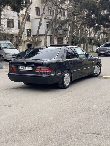 Mercedes E 280 1997, 245,450 km - 2.8 l - Bakı