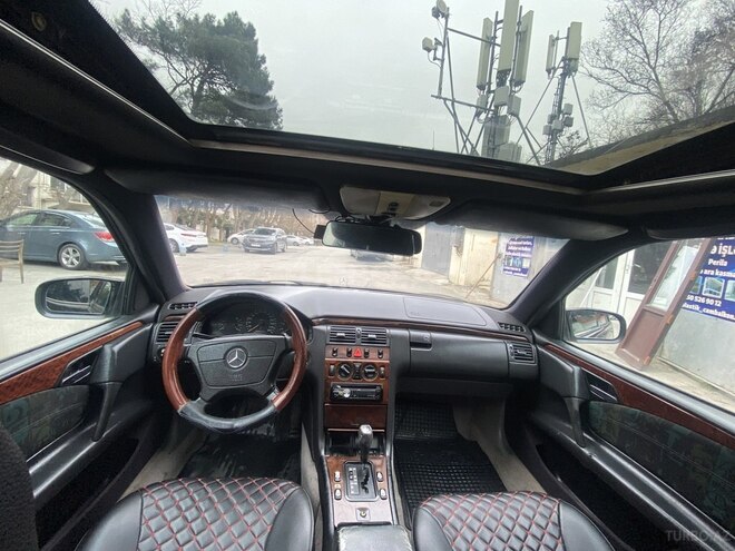Mercedes E 280 1997, 245,450 km - 2.8 l - Bakı