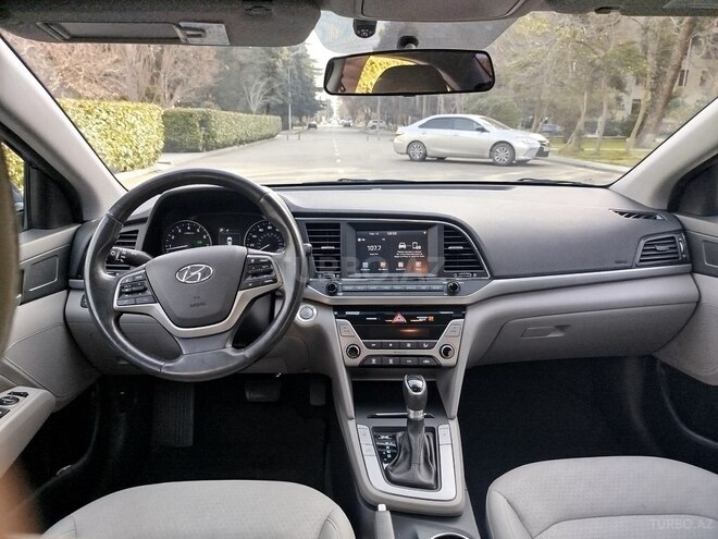 Hyundai Elantra 2016, 111,045 km - 2.0 л - Bakı