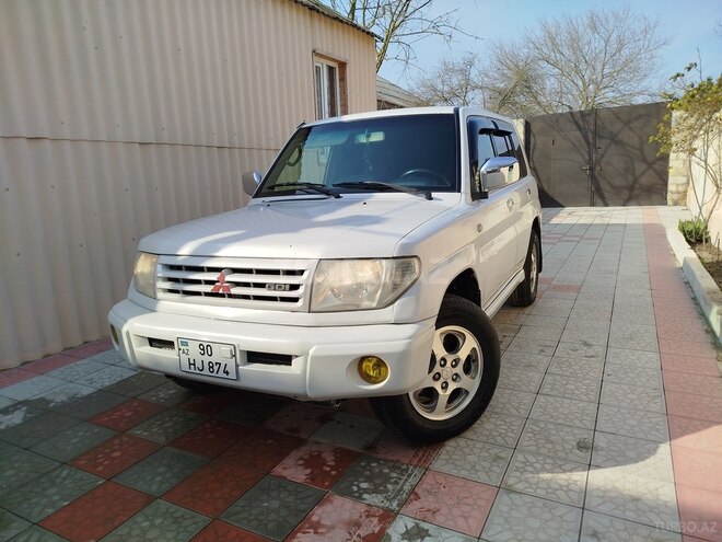 Mitsubishi Pajero io 2000, 300,000 km - 2.0 l - Neftçala
