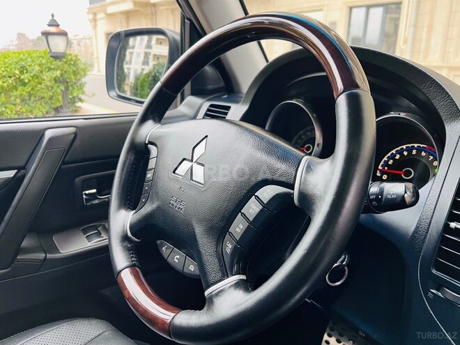 Mitsubishi Pajero 2012, 102,000 km - 3.5 л - Bakı
