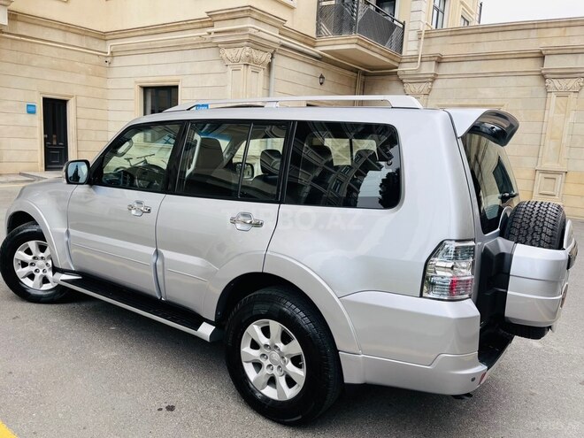 Mitsubishi Pajero 2012, 102,000 km - 3.5 л - Bakı