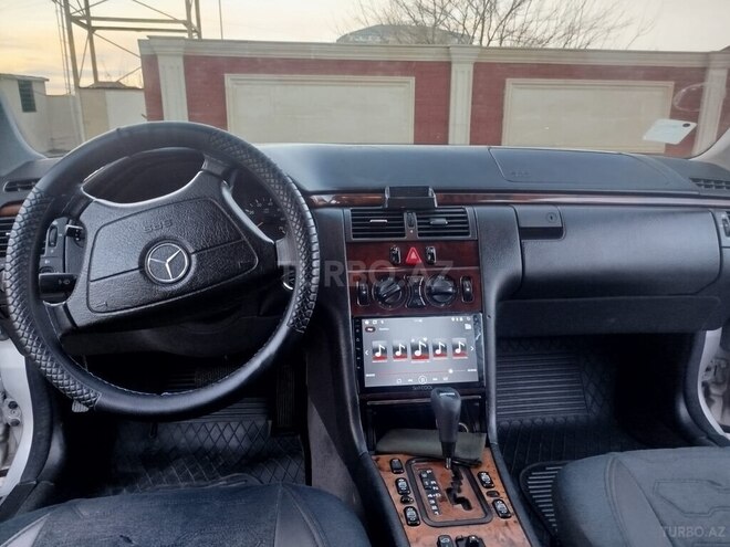 Mercedes E 240 1999, 281,963 km - 2.4 л - Gəncə