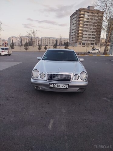 Mercedes E 240 1999, 281,963 km - 2.4 л - Gəncə