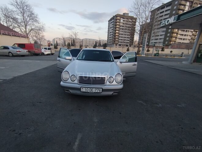 Mercedes E 240 1999, 281,963 km - 2.4 л - Gəncə
