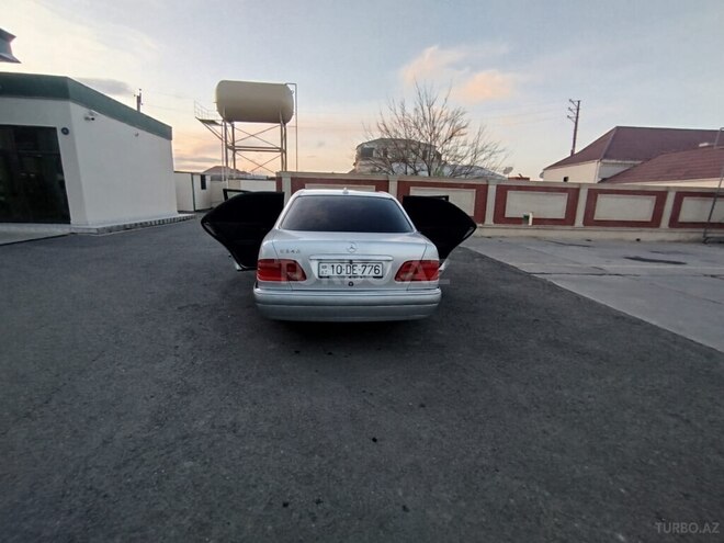 Mercedes E 240 1999, 281,963 km - 2.4 л - Gəncə