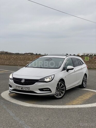 Opel Astra 2018, 215,000 km - 1.6 l - Bakı