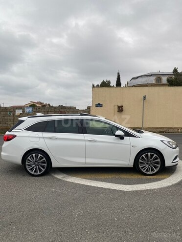 Opel Astra 2018, 215,000 km - 1.6 l - Bakı