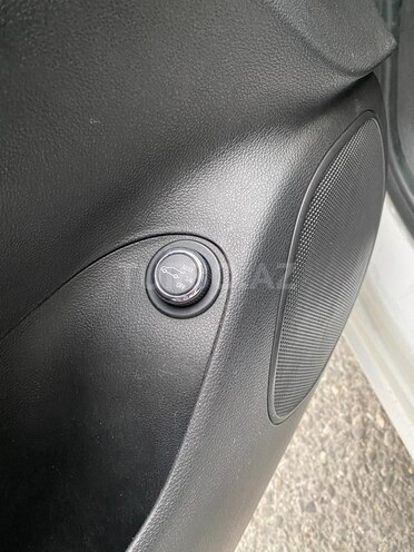 Opel Astra 2018, 215,000 km - 1.6 l - Bakı