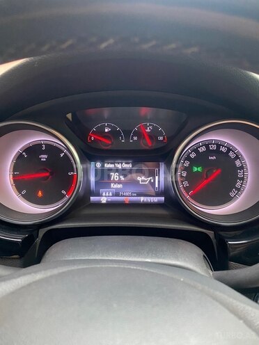 Opel Astra 2018, 215,000 km - 1.6 l - Bakı