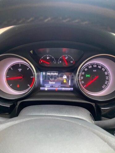 Opel Astra 2018, 215,000 km - 1.6 l - Bakı
