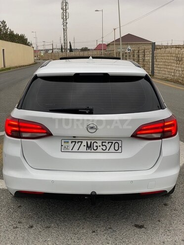 Opel Astra 2018, 215,000 km - 1.6 l - Bakı