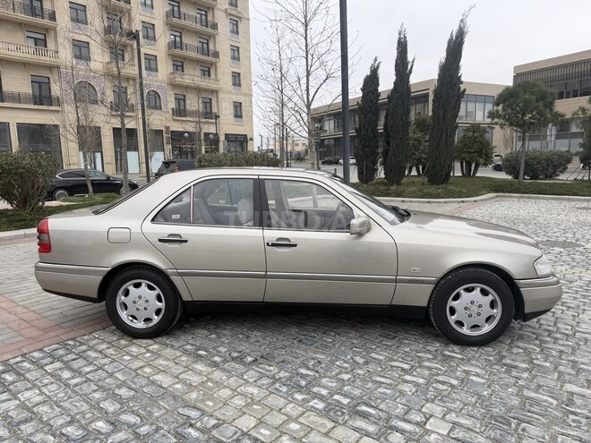 Mercedes C 200 1996, 207,000 km - 2.0 л - Bakı