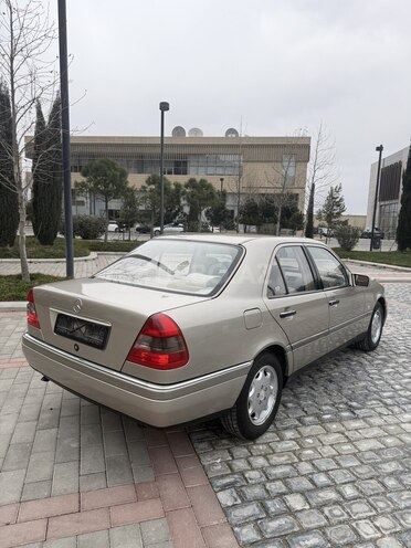 Mercedes C 200 1996, 207,000 km - 2.0 л - Bakı