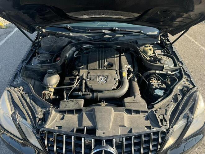 Mercedes E 200 2010, 272,000 km - 1.8 л - Bakı