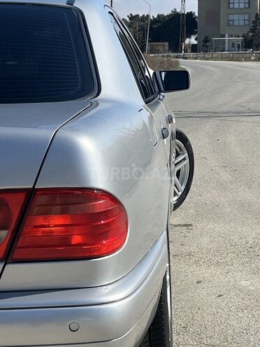 Mercedes E 240 1998, 416,000 km - 2.4 l - Bakı
