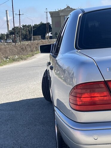 Mercedes E 240 1998, 416,000 km - 2.4 l - Bakı