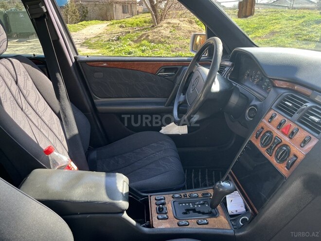 Mercedes E 240 1998, 416,000 km - 2.4 l - Bakı