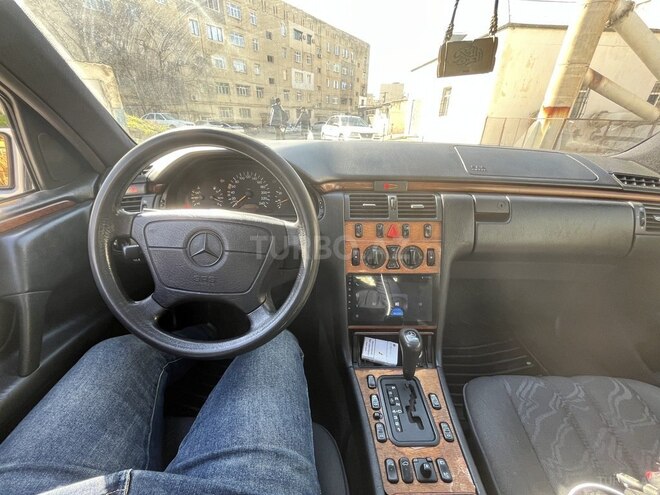Mercedes E 240 1998, 416,000 km - 2.4 l - Bakı