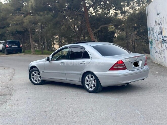 Mercedes C 240 2001, 214,518 km - 2.6 l - Bakı