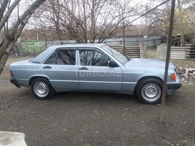 Mercedes 190 1990, 30,000 km - 1.8 л - Qəbələ