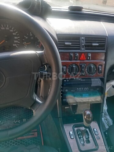 Mercedes C 220 1999, 332,000 km - 2.2 л - Bakı