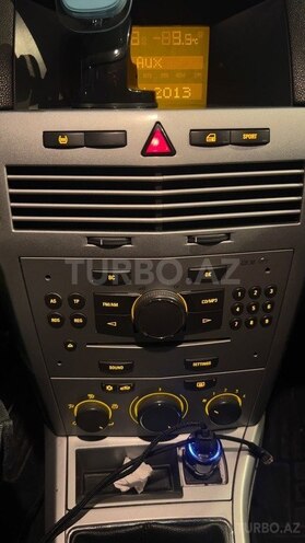 Opel Astra 2009, 215,000 km - 1.6 l - Bakı