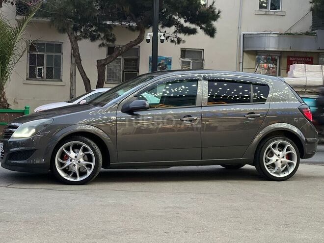 Opel Astra 2009, 215,000 km - 1.6 l - Bakı