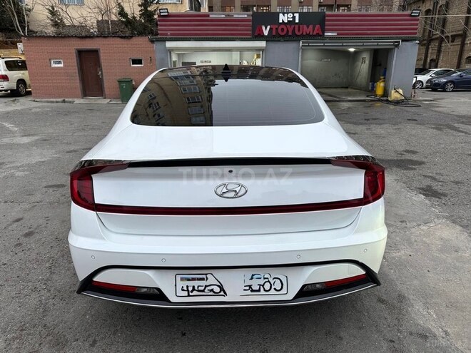 Hyundai Sonata-4