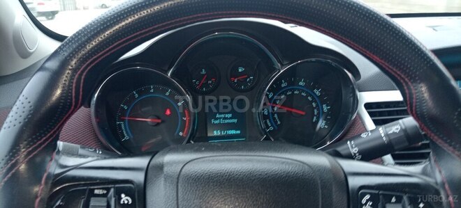 Chevrolet Cruze-12