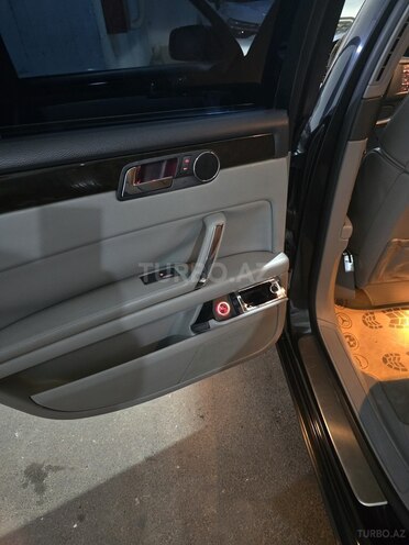 Volkswagen Phaeton-14
