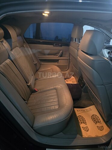 Volkswagen Phaeton-17