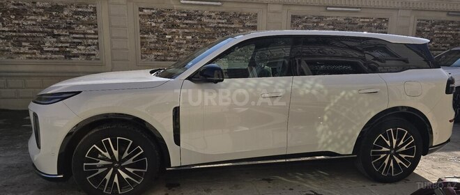 Changan Qiyuan Q07-5