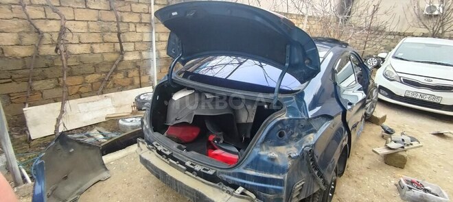 Hyundai Elantra-12