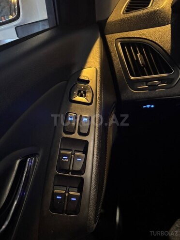 Hyundai Tucson 2012, 210,000 km - 2.0 l - Bakı
