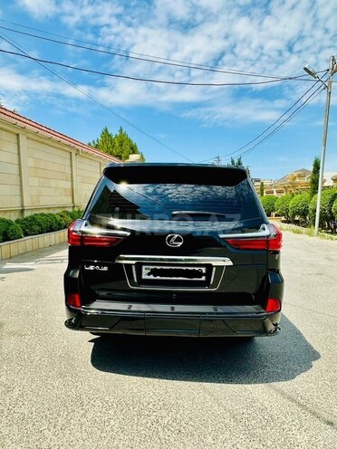 Lexus LX 450d-5