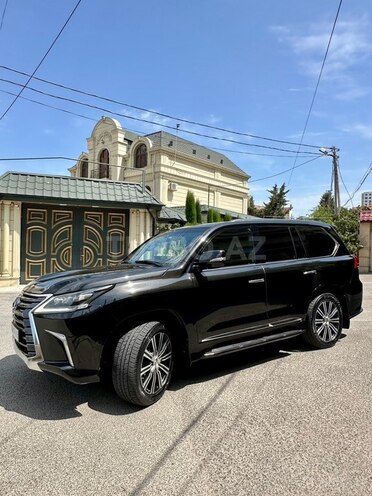 Lexus LX 450d-4