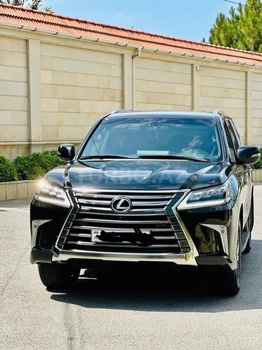 Lexus LX 450d-11