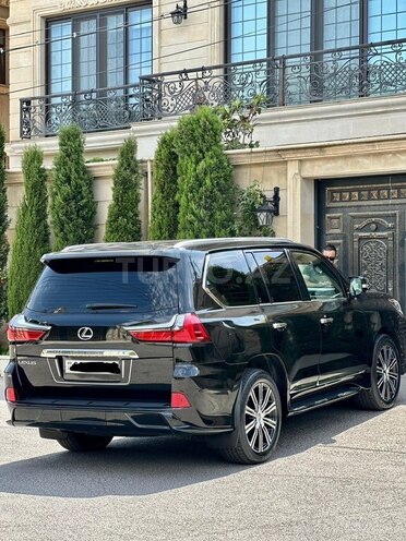Lexus LX 450d-15