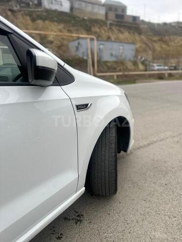 Volkswagen Polo-8