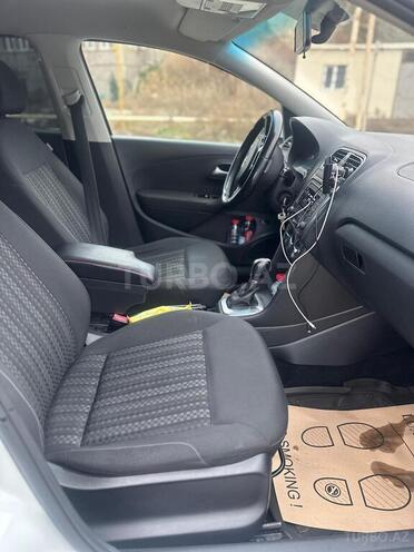 Volkswagen Polo-9