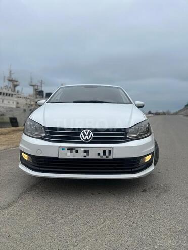 Volkswagen Polo-3