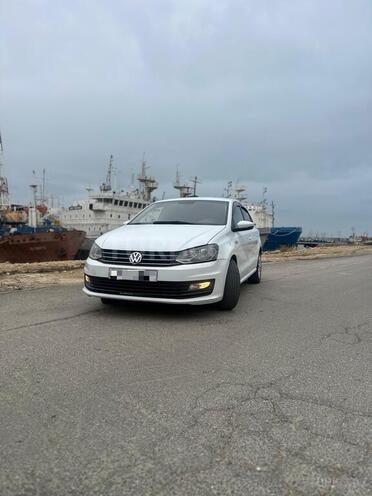 Volkswagen Polo-7